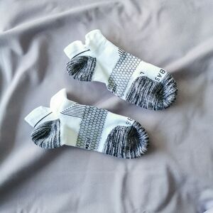 Bombas Size L Stylish Unisex Ankle Socks Comfortable Breathable Premium Quality